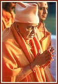 Swamishri in the mandir pradakshina