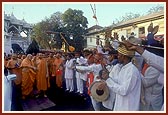 Swamishri blesses a bhajan-group of devotees from neighboring villages 