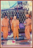 Swamishri performs the foundation stone-laying  ceremony for the new shikharbaddh mandir