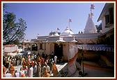   BAPS Shri Swaminarayan Mandir, Himmatnagar