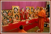 Performs murti-pratishtha rituals 