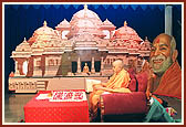 Swamishri performs his morning puja during the kalash pujan ceremony of kalashas for Swaminarayan Akshardham, New Delhi, performed by senior sadhus 