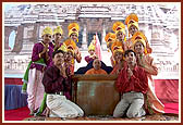 BAPS youths with Swamishri after their dance performance