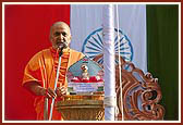 Swamishri blesses the event