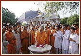 Darshan at the holy shrine in the precincts of Smruti Mandir