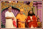 Swamishri with the honored guests 