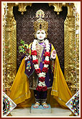 Shri Ghanshyam Maharaj adorned for the New Year