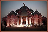 Floats on India’s contributions to the world in subjects like science and mathematics were presented