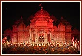 Traditional dance by volunteers