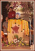 The dignitaries gathered - Prime Minister Shri Manmohan Singh, President APJ Abdul Kalam and Leader L.K. Advani - addressed the gathering