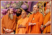 Swamishri with Bodhinath Velayam Swami and sanyasis of Himalayan Academy in Hawaii