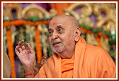Swamishri in an illustrious, divine mood