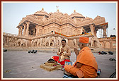 Yagnas are performed in the morning in all directions around the monument, with sadhus praying for peace and harmony