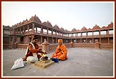 Yagnas are performed in the morning in all directions around the monument, with sadhus praying for peace and harmony