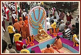 Senior sadhus and others devotionally engage in the procession to Akshardham monument