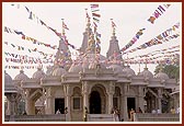 BAPS Swaminarayan Mandir, Atladra