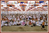 Devotees during the yagna