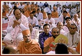 Devotees during the yagna