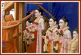 Swamishri performs pujan of Shri Ghanshyam Maharaj which is to be consecrated  in right sanctum sanctorum