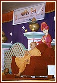 Swamishri blesses on Annual Day of BAPS Swaminarayan Chhatralay