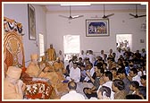 Swamishri blesses the devotees