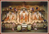 Swamishri performs prostrations to Thakorji at Shri Akshar Purushottam Chhatralay (APC) run by BAPS