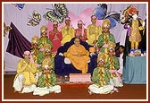 Swamishri with kishores after their performance