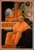 Swamishri conveys Jai Swaminarayan to all after his morning puja 