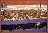 During the diksha ceremony of the parshads and sadhaks Swamishri also performs the yagnopavit ceremony