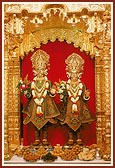 Bhagwan Swaminarayan and Aksharbrahma Gunatitanand Swami 