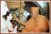 ... netra anavaran ritual of Gunatitanand Swami