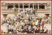 BAPS Shri Swaminarayan Mandir, Junagadh, open for all devotees to have darshan