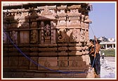 Youth volunteers washing the mandir