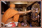 Swamishri performs the murti-pratishtha rituals of Sukhshaiya