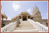 BAPS Shri Swaminarayan Mandir, Bharuch