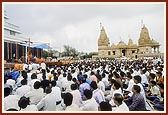 Swamishri's morning puja