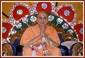 Swamishri was honored with a garland
