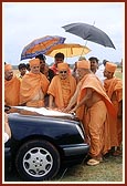 Swamishri studies plans of new land