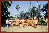 Swamishri sanctifies new land for BAPS on the outskirts of Chennai