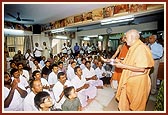 Swamishri blesses the local devotees