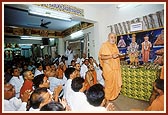Swamishri performs murti-pratishtha rituals for Tambaram Sanskardham (Chennai)