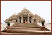 Akshardham and its creator - Aksharbrahma