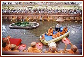 Senior sadhus perform fourth arti