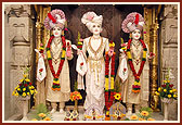 Bhagwan Swaminarayan, Aksharbrahma Gunatitanand Swami and Shri Gopalanand Swami