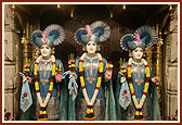 Bhagwan Swaminarayan, Aksharbrahma Gunatitanand Swami and Shri Gopalanand Swami