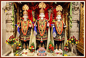 Bhagwan Swaminarayan, Aksharbrahma Gunatitanand Swami and Shri Gopalanand Swami