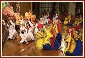 Mumbai Yuvak Mandal perform cultural program in the Sharad Purnima assembly