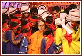 ... with Swamishri after their performance