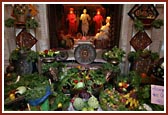 On Dev Uthi Ekadashi (Kartak sud 11) a variety of fresh vegetables (Shakotsav) is arranged before Thakorji 