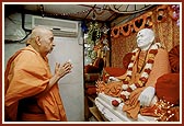 ... engaged in darshan of Shastriji Maharaj